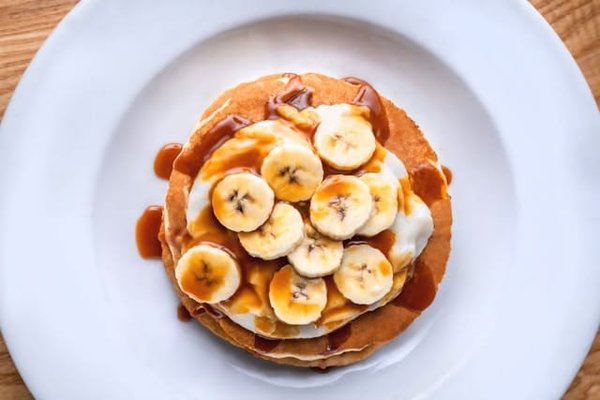 Comment réaliser des pancakes à la banane sans œufs?